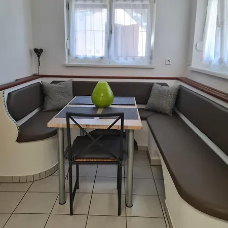 Appartement Ferienwohung- Haus Buxbaum- Naehe Woerthersee *